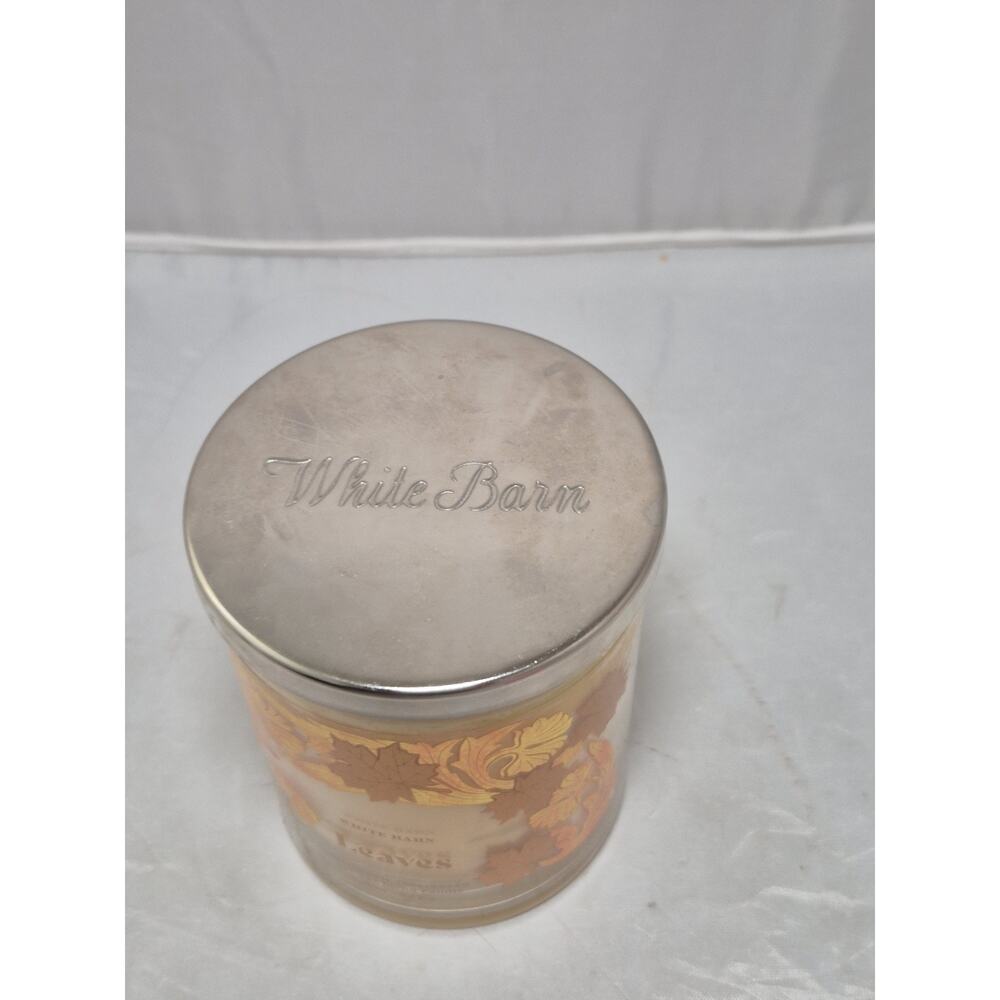 💥 BATH & BODY WORKS WHITE BARN Leaves soy wax blend 8 oz candle B4 - Picture 2 of 3